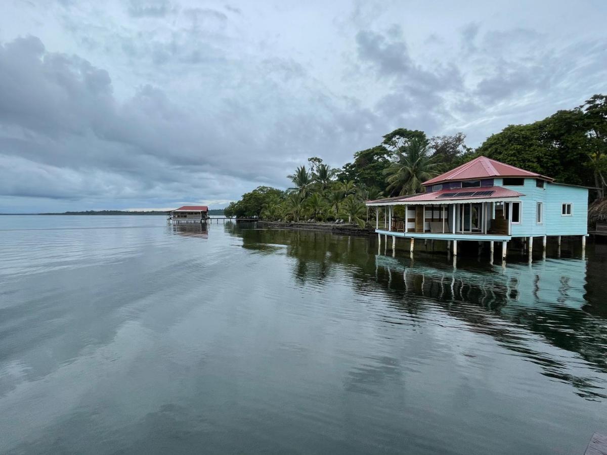 Dolphin Blue Paradise Bocas del Toro Esterno foto